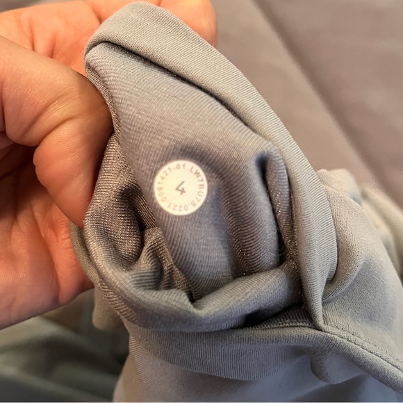 Lululemon Align Short with pockets - Picture 5 of 7